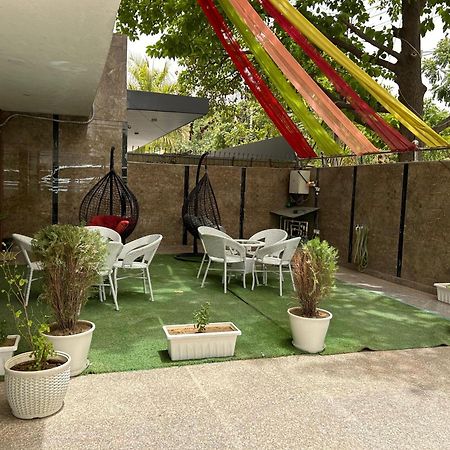 Tanvi Premium Residency Near Artemis Hospital, Gurugram Hotell Gurgaon Eksteriør bilde