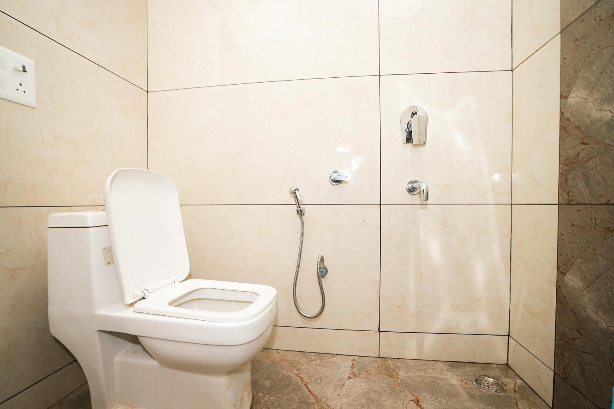 Tanvi Premium Residency Near Artemis Hospital, Gurugram Hotell Gurgaon Eksteriør bilde