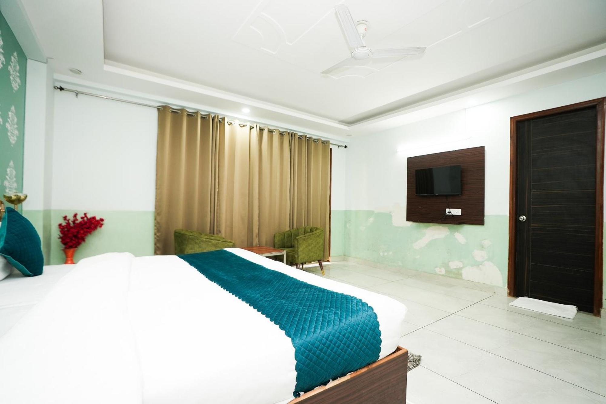 Tanvi Premium Residency Near Artemis Hospital, Gurugram Hotell Gurgaon Eksteriør bilde