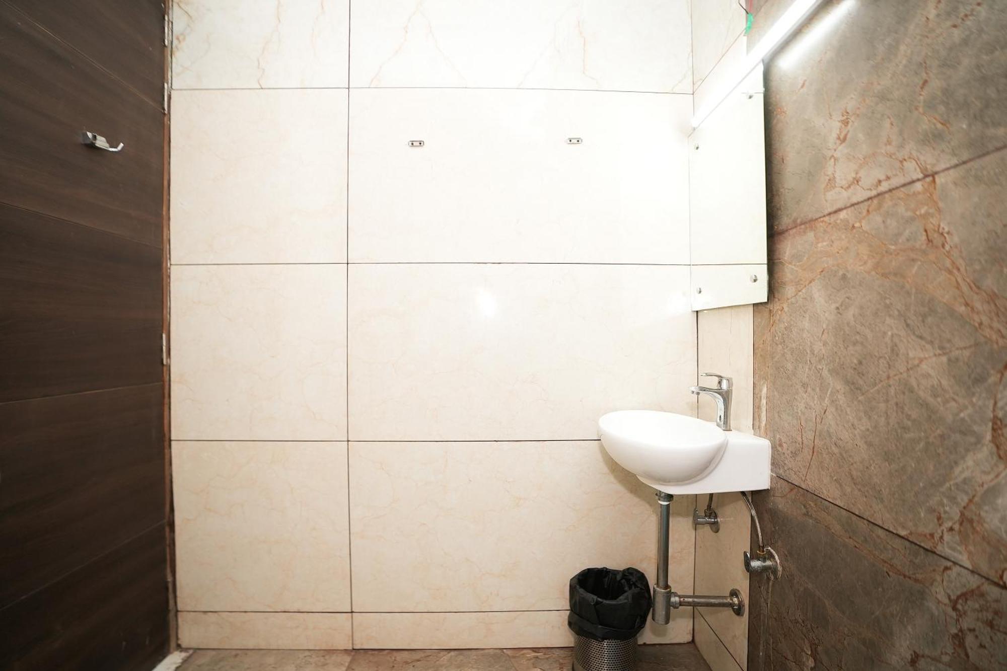 Tanvi Premium Residency Near Artemis Hospital, Gurugram Hotell Gurgaon Eksteriør bilde