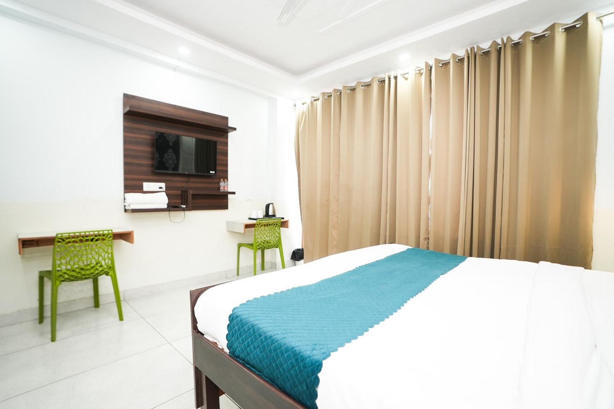 Tanvi Premium Residency Near Artemis Hospital, Gurugram Hotell Gurgaon Eksteriør bilde