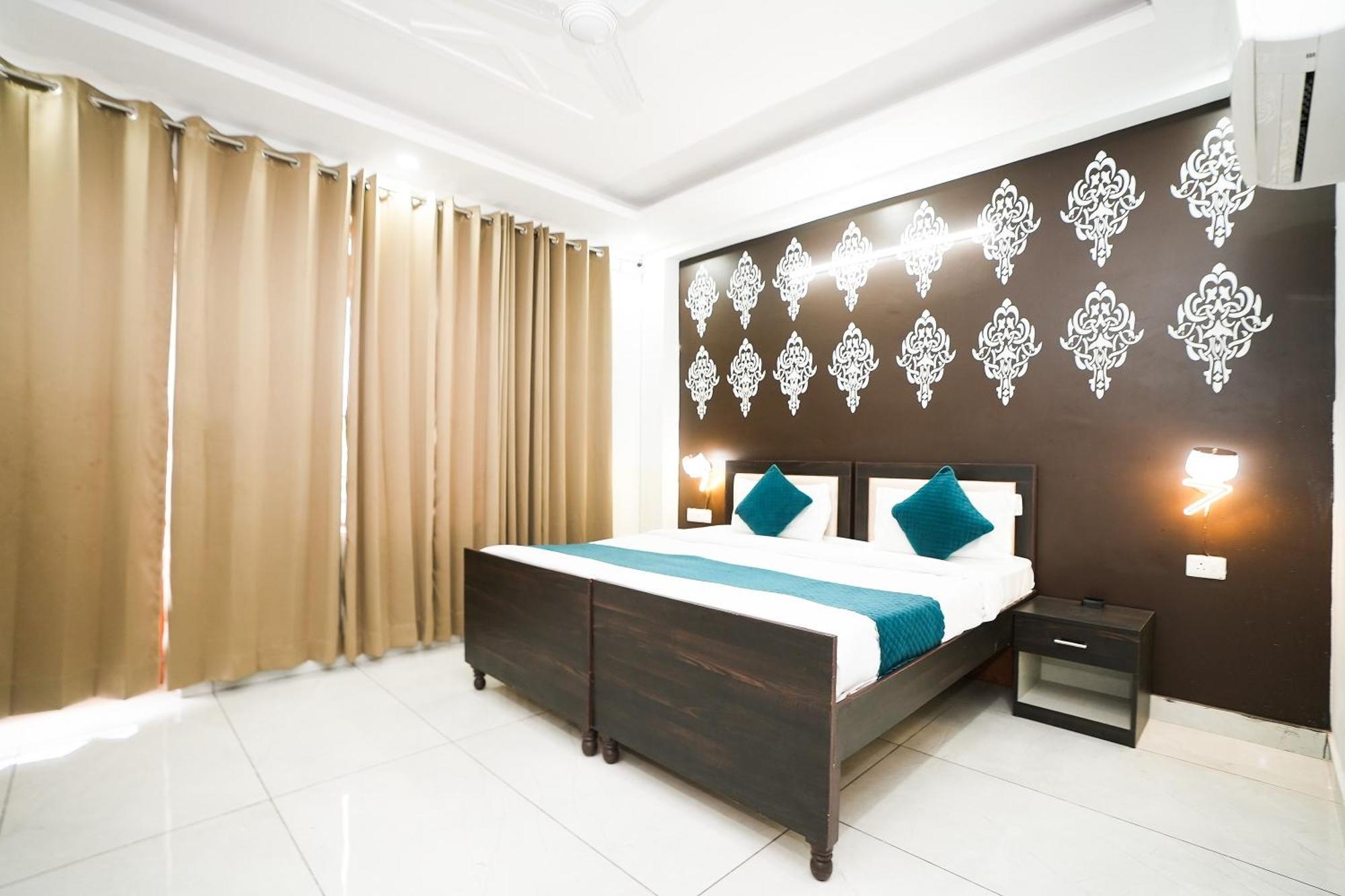 Tanvi Premium Residency Near Artemis Hospital, Gurugram Hotell Gurgaon Eksteriør bilde