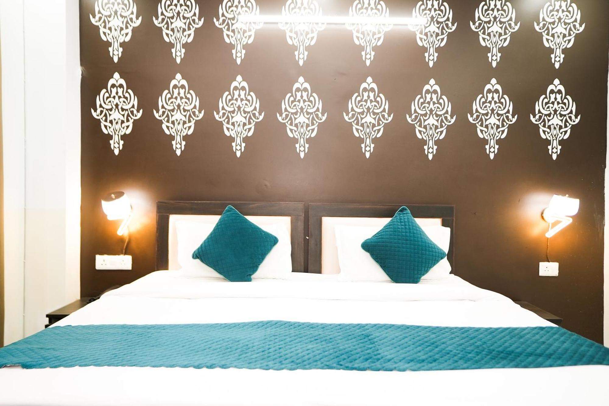 Tanvi Premium Residency Near Artemis Hospital, Gurugram Hotell Gurgaon Eksteriør bilde