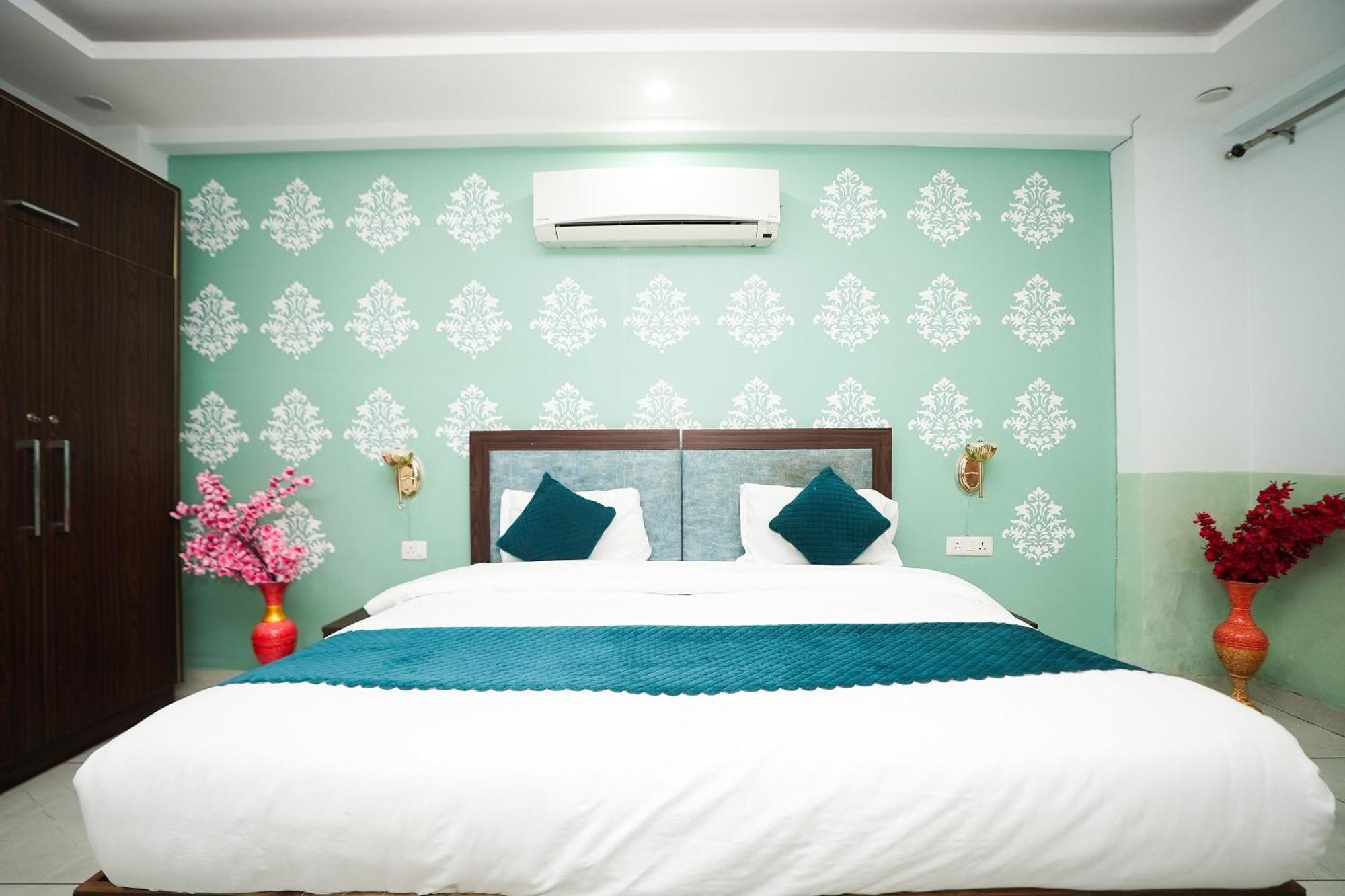 Tanvi Premium Residency Near Artemis Hospital, Gurugram Hotell Gurgaon Eksteriør bilde
