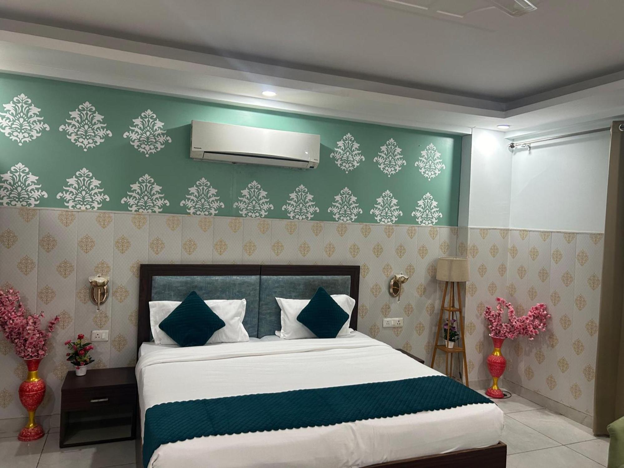 Tanvi Premium Residency Near Artemis Hospital, Gurugram Hotell Gurgaon Eksteriør bilde