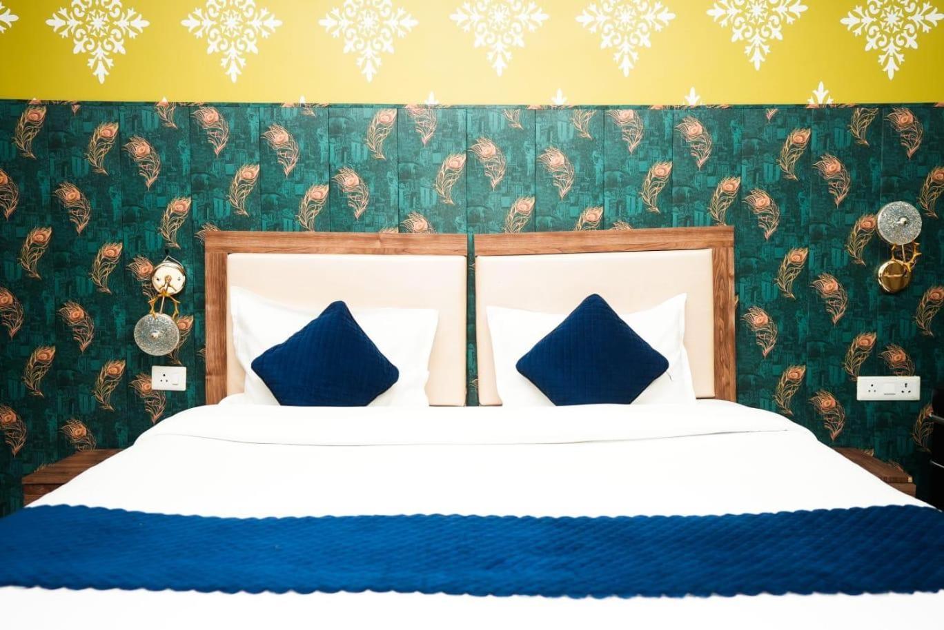 Tanvi Premium Residency Near Artemis Hospital, Gurugram Hotell Gurgaon Eksteriør bilde