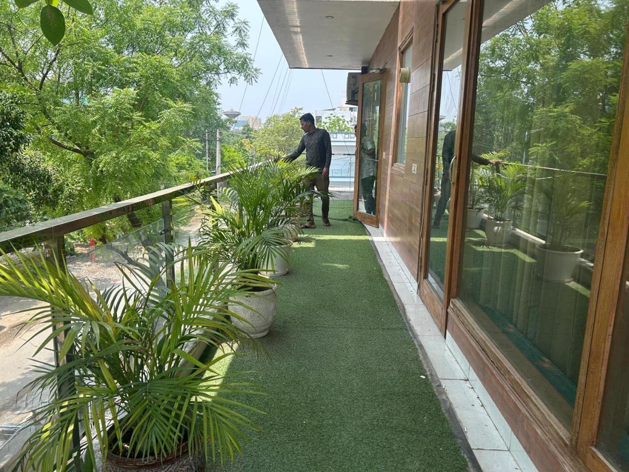 Tanvi Premium Residency Near Artemis Hospital, Gurugram Hotell Gurgaon Eksteriør bilde