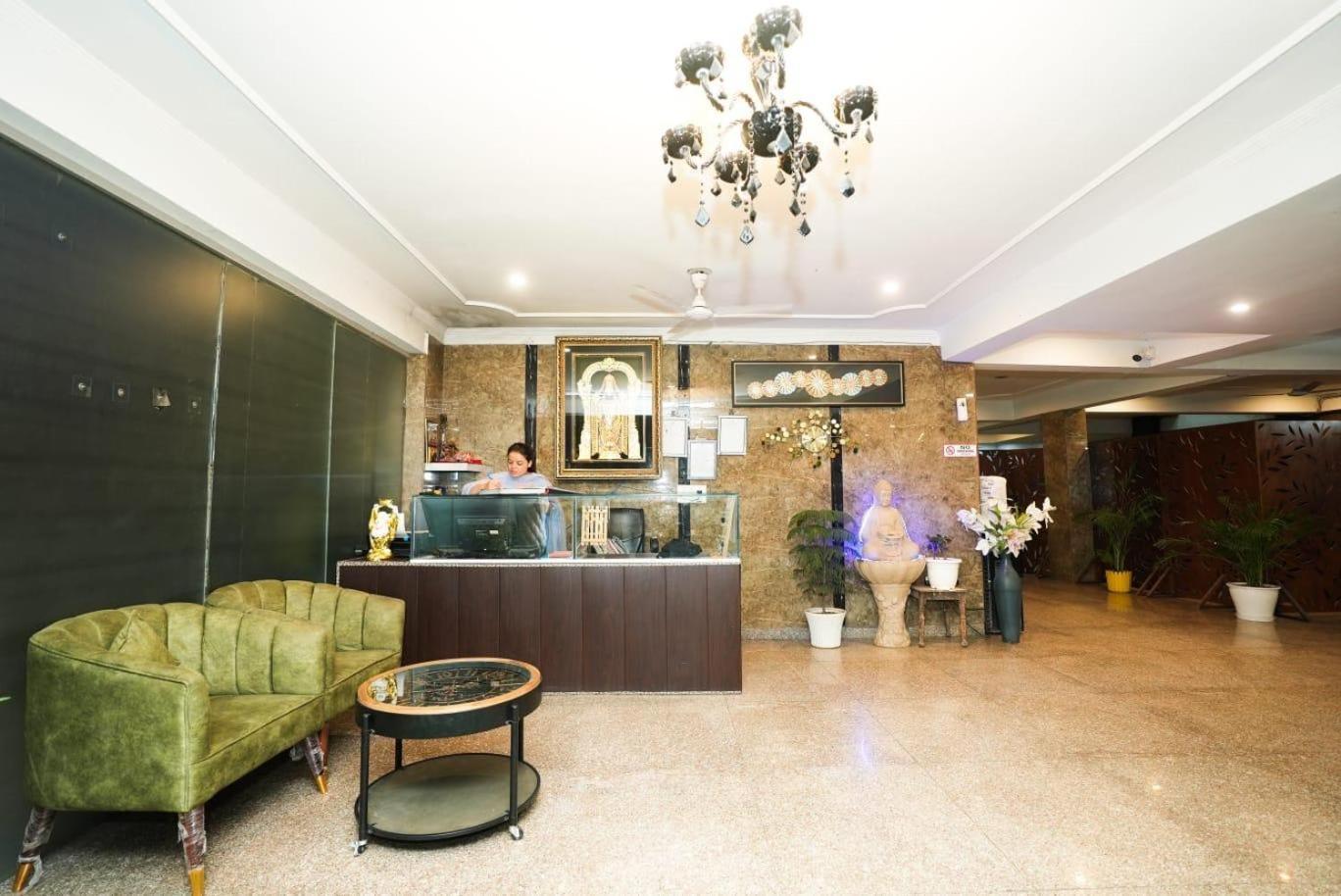 Tanvi Premium Residency Near Artemis Hospital, Gurugram Hotell Gurgaon Eksteriør bilde