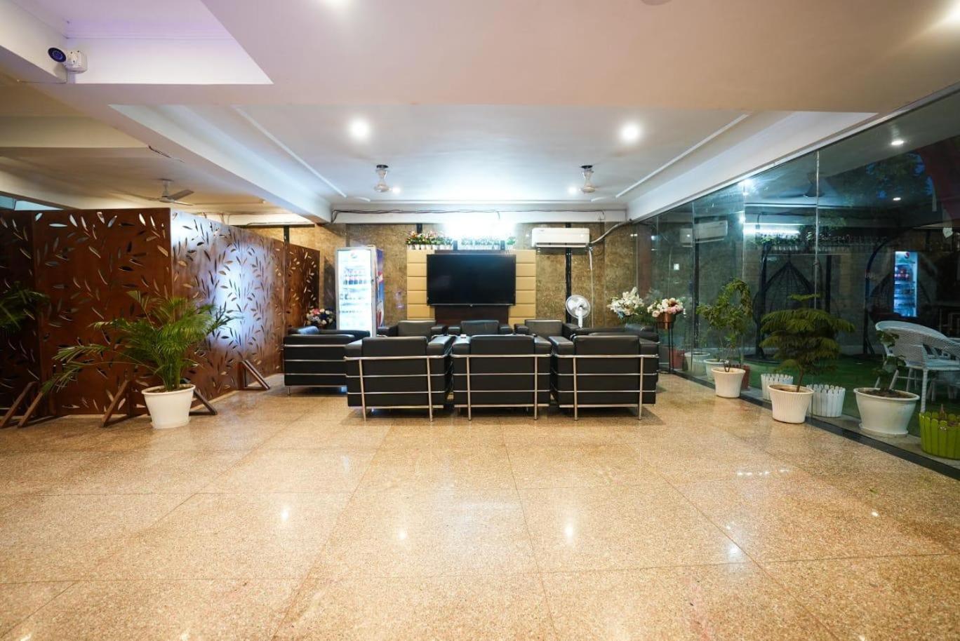 Tanvi Premium Residency Near Artemis Hospital, Gurugram Hotell Gurgaon Eksteriør bilde