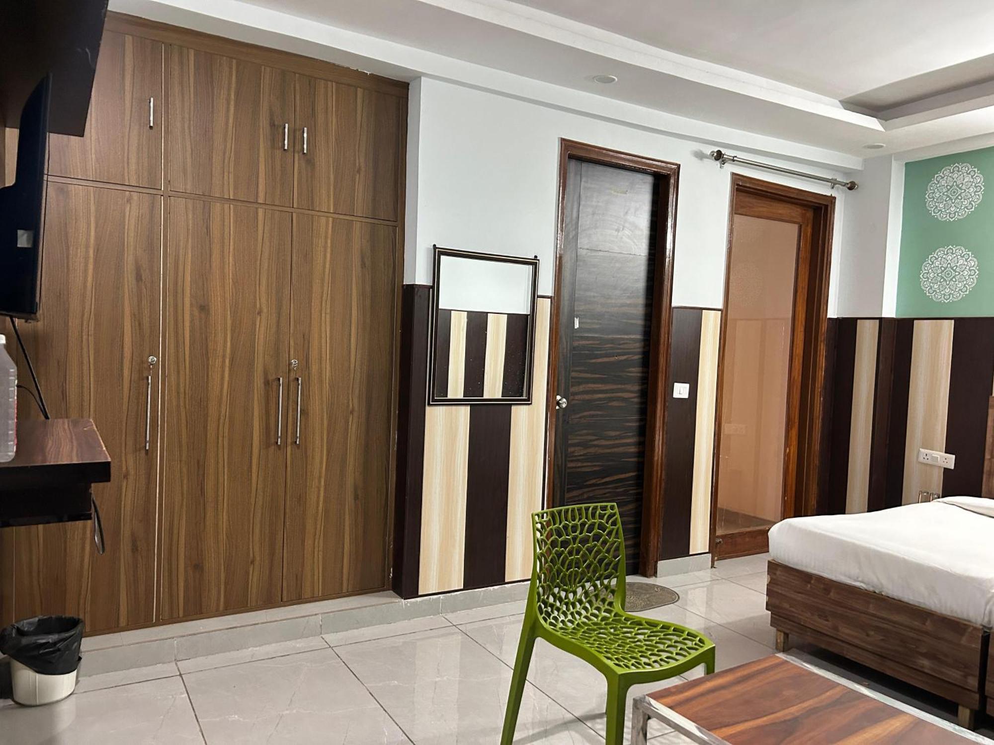 Tanvi Premium Residency Near Artemis Hospital, Gurugram Hotell Gurgaon Eksteriør bilde