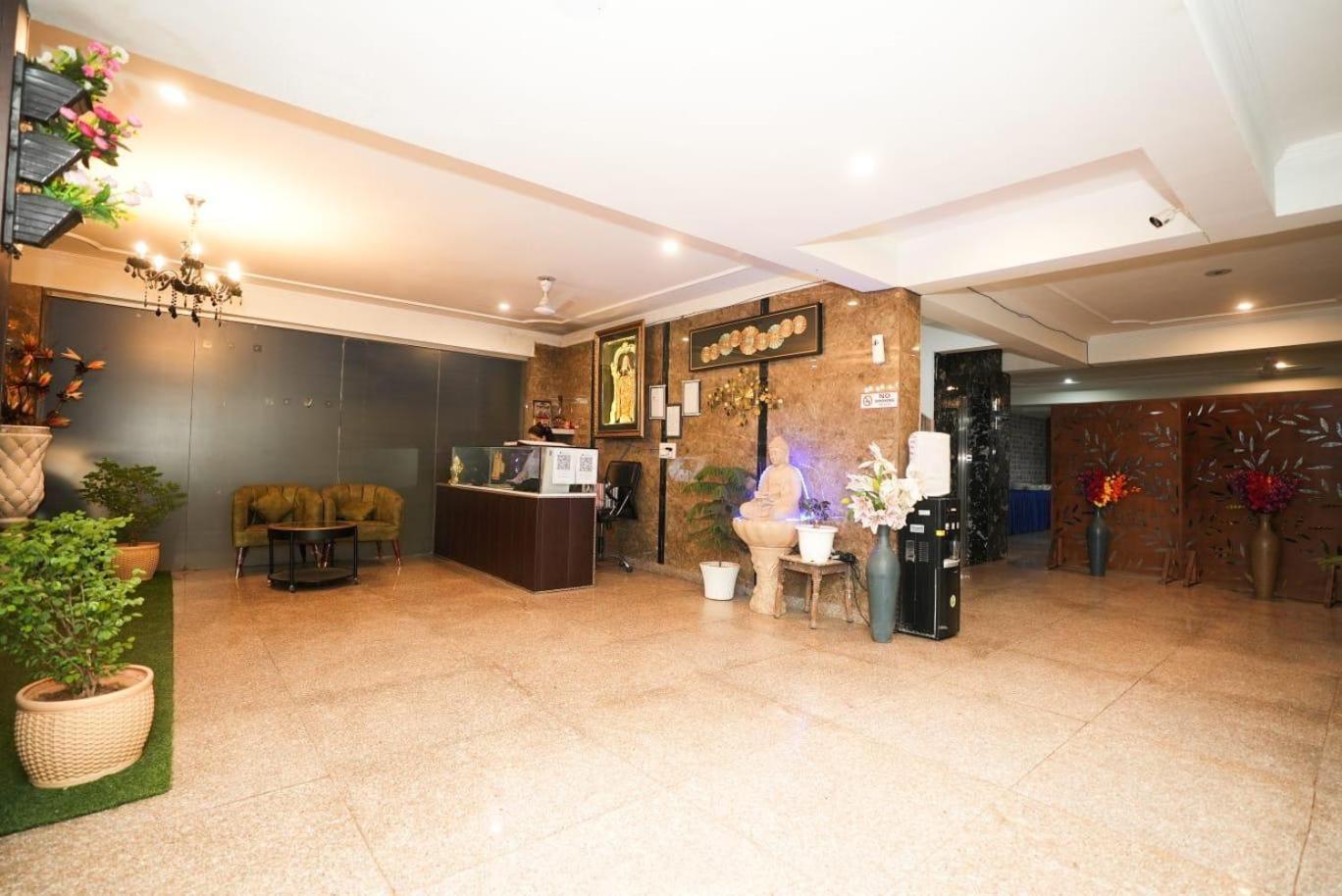 Tanvi Premium Residency Near Artemis Hospital, Gurugram Hotell Gurgaon Eksteriør bilde