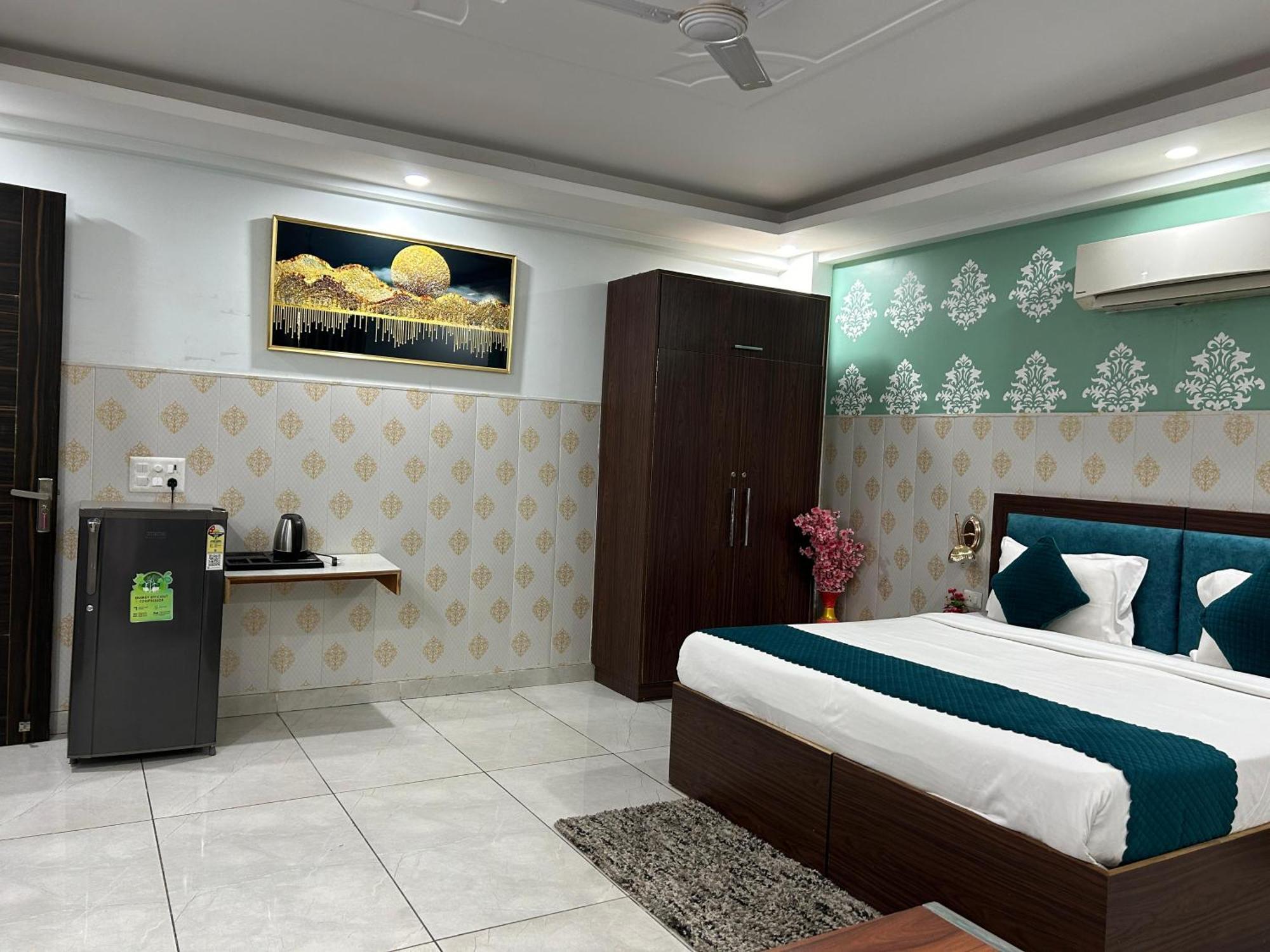 Tanvi Premium Residency Near Artemis Hospital, Gurugram Hotell Gurgaon Eksteriør bilde