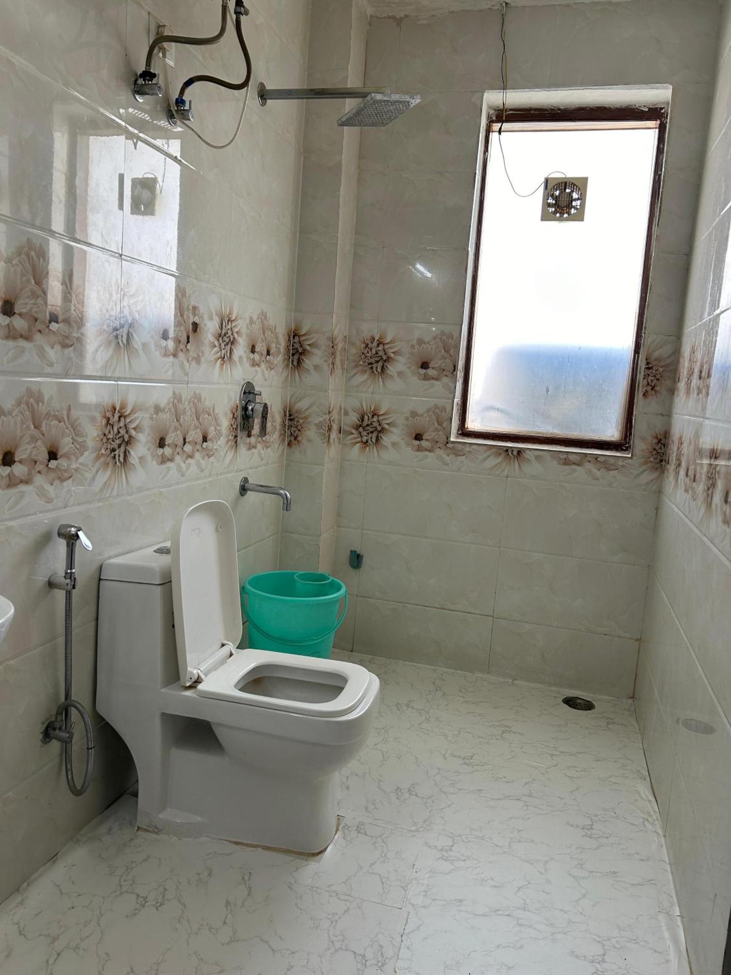 Tanvi Premium Residency Near Artemis Hospital, Gurugram Hotell Gurgaon Eksteriør bilde
