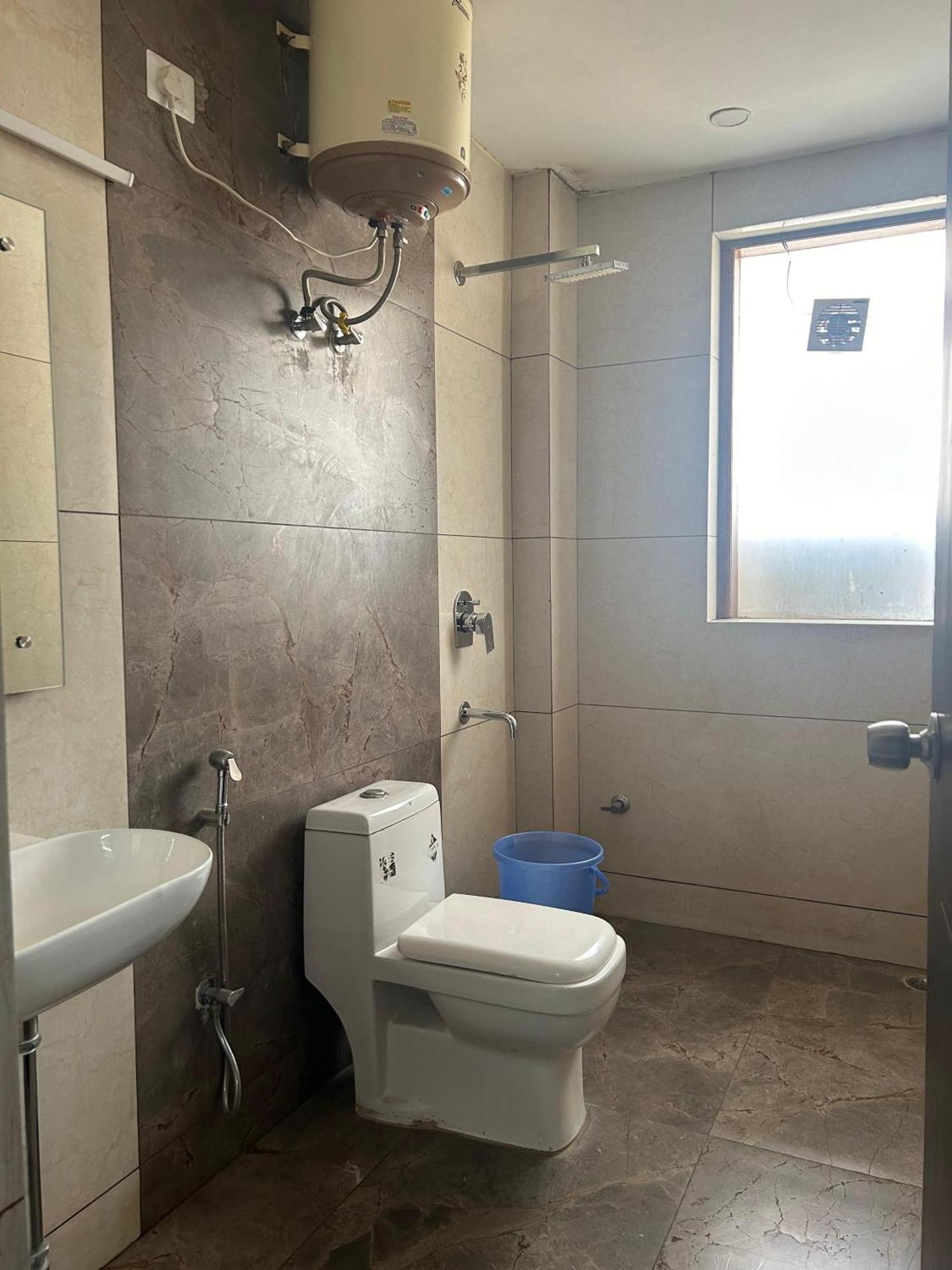 Tanvi Premium Residency Near Artemis Hospital, Gurugram Hotell Gurgaon Eksteriør bilde
